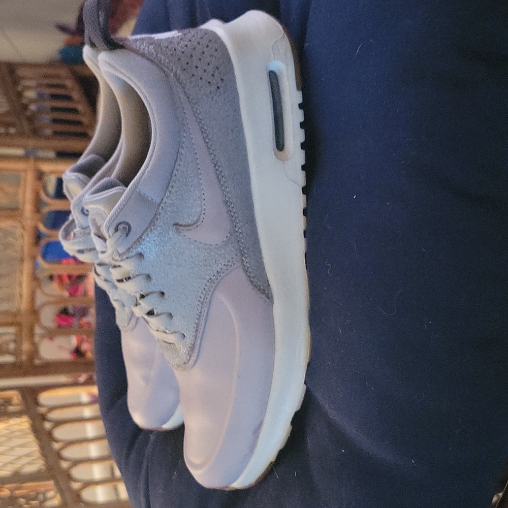 NIKE THEA gray size 6.5